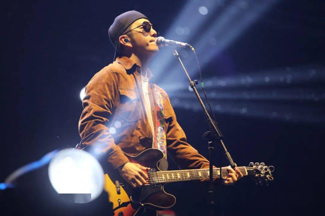 艳阳高照郝云2021巡演来袭活着总会艳阳高照