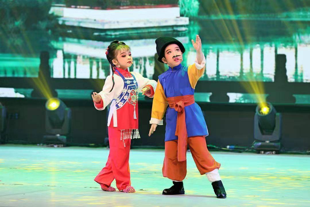 传承优秀戏曲文化 又有219名青少年获 小梅花 称号 金山区