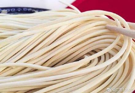 才是好|久煮不断的面条不能买？会危害健康？
