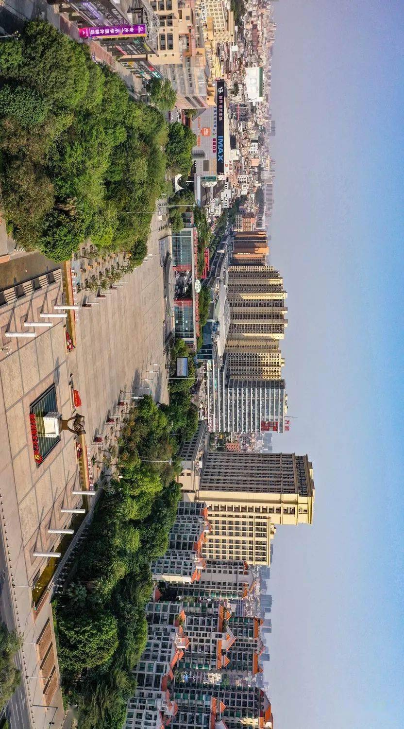 香市广场 @廖创新 摄▲寮步国际汽车文化节 @寮步宣供图▲东莞篮球
