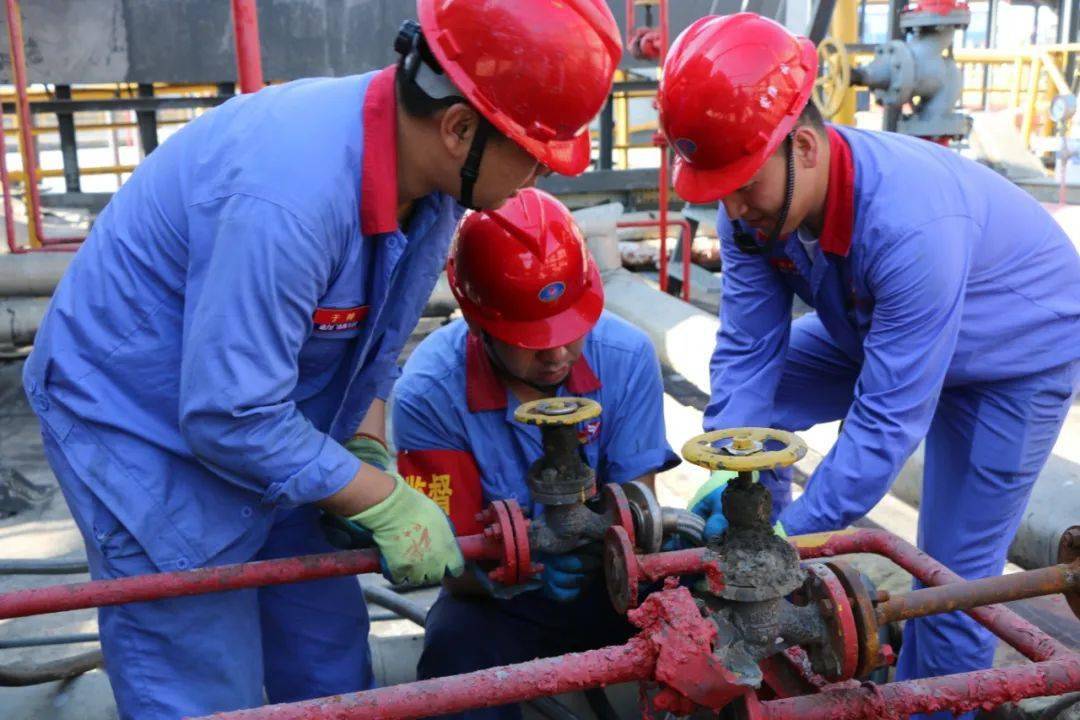 最美检修人组图