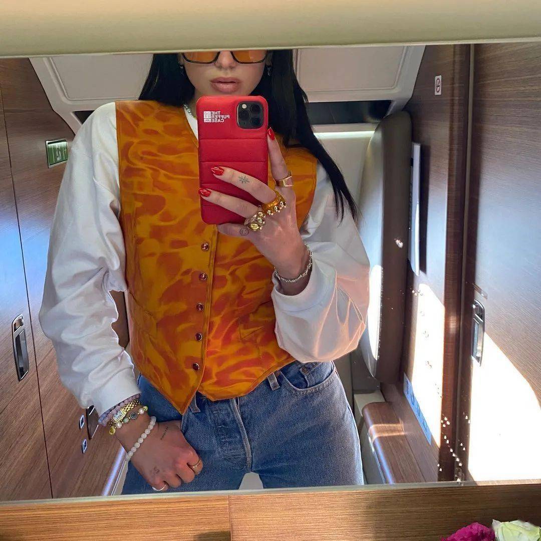 Hadid|谁说马甲很古板？这样穿可时髦了
