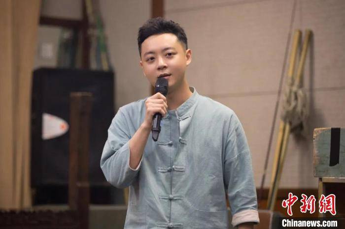 中国儿艺复排经典剧《报童》九月上演