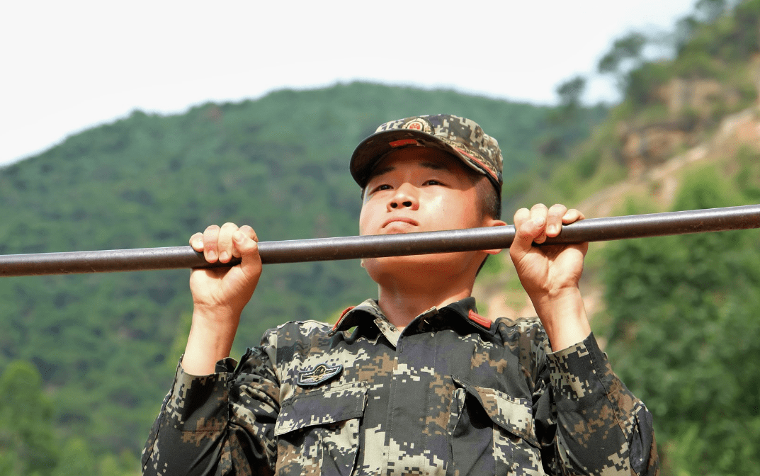 入伍前后对比!肇庆这些武警新兵太帅了~67