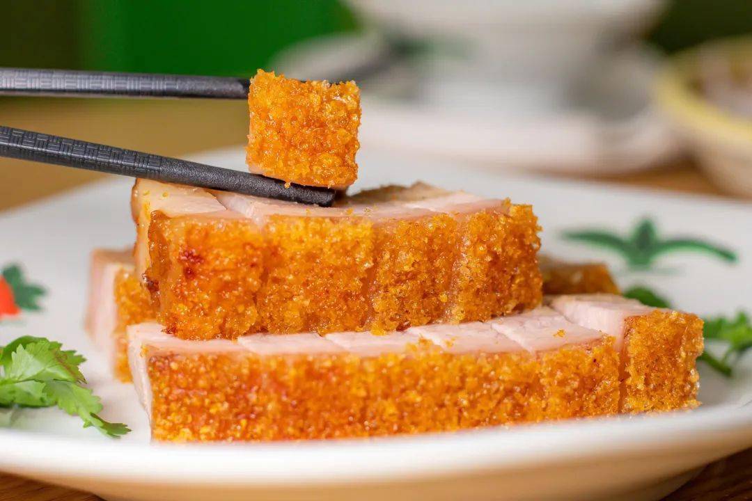 这个xxxl牛角猪扒包很大,你忍一下!_烧肉