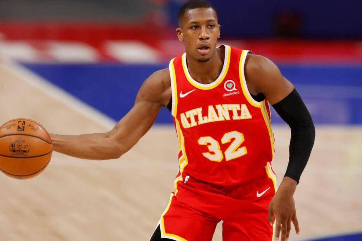 在一桩涉及三队的交易中,克里斯-邓恩被交易到了凯尔特人.