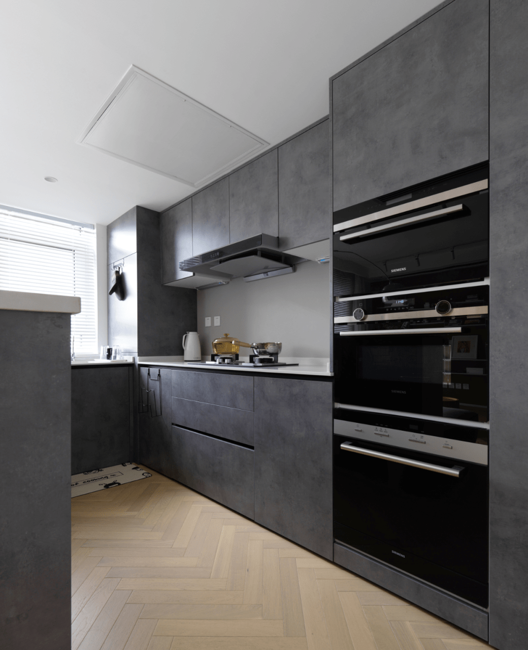 拿菜→洗菜→切菜→炒菜→摆菜图源 住范儿自制 高柜:收纳王者, 颜值