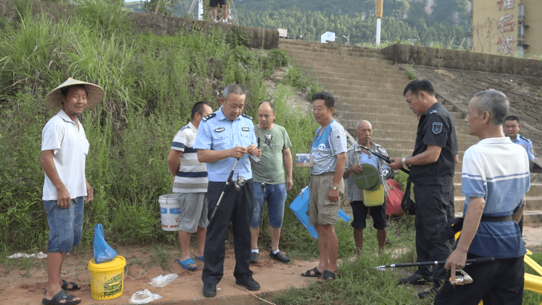 渔政警察图片