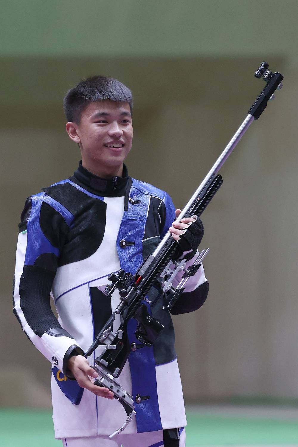 3,总分466.0分,打破了中国选手杨皓然保持的世界纪录(465.