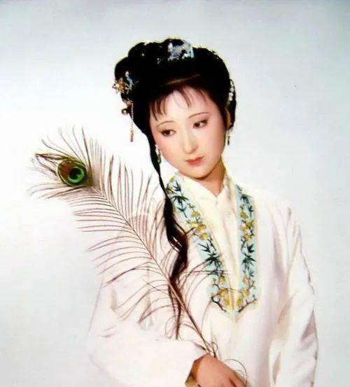 丹凤|美人计 | 辣目洋子是照着古代仕女图长的吗？