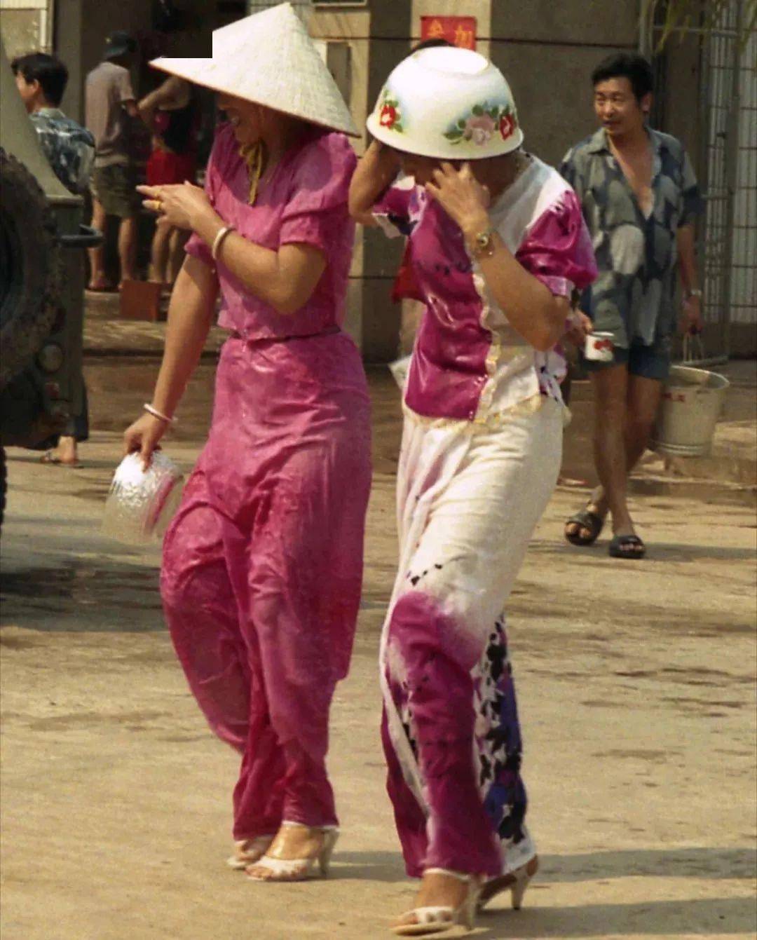 1995年的傣乡街拍老照片满满的回忆