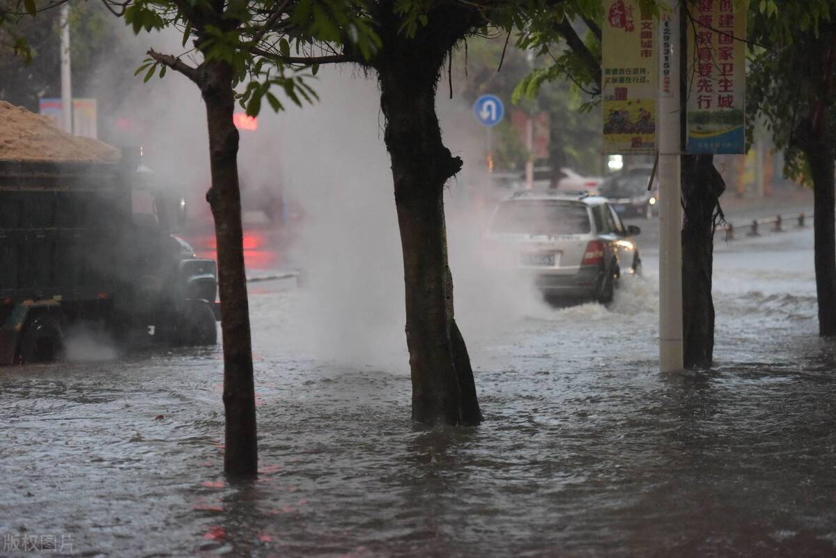 相约雨季开头文_相约在雨季经典语录_相约在雨季