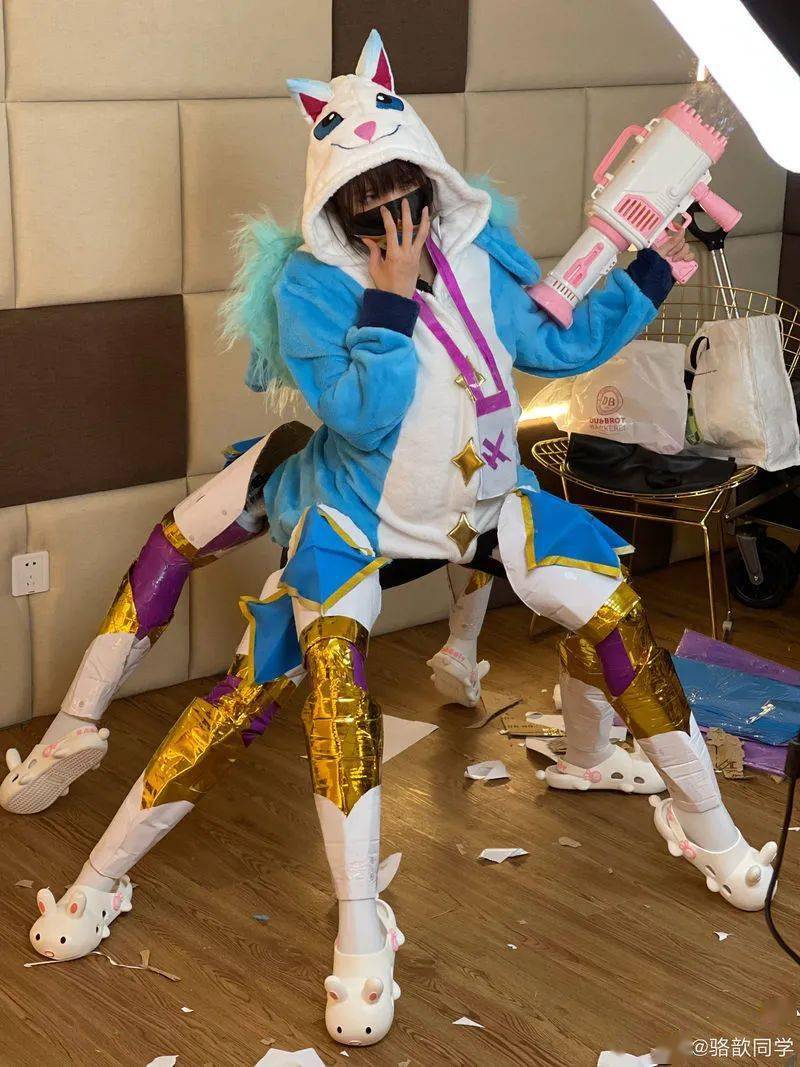 67doinb石头人冠军皮肤太丑了今年加油要个璐璐骆歆cos厄加特