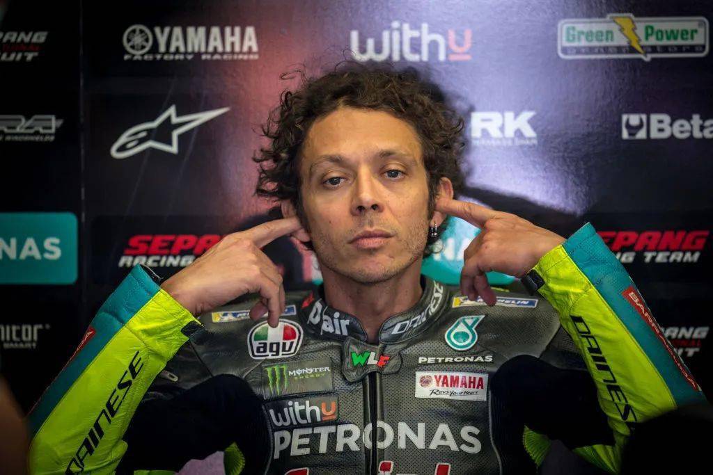 一代传奇谢幕!瓦伦蒂诺·罗西宣布赛季末退役