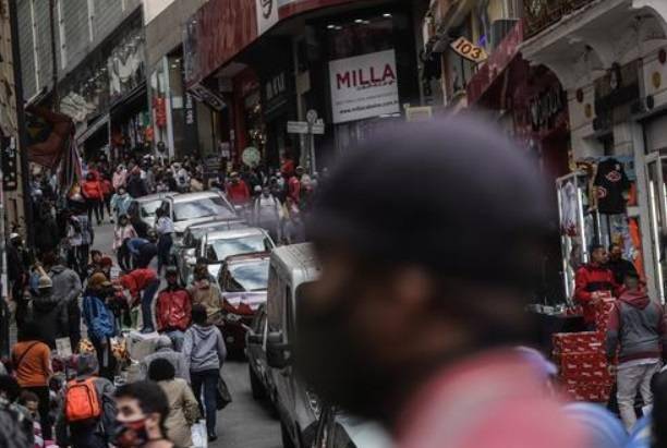 疫情|巴西累计新冠确诊病例超2000万例