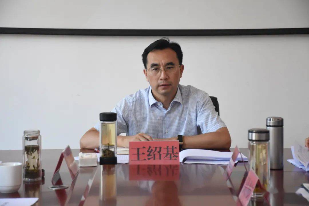 农村人居环境整治等情况的汇报后,王绍基指出,接下来的工作中,南涧县