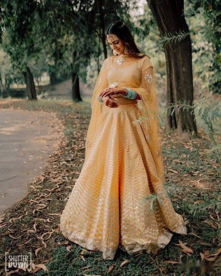 爱好者|「披帛」怎么围才好看？来看百变「披巾」的异域联动