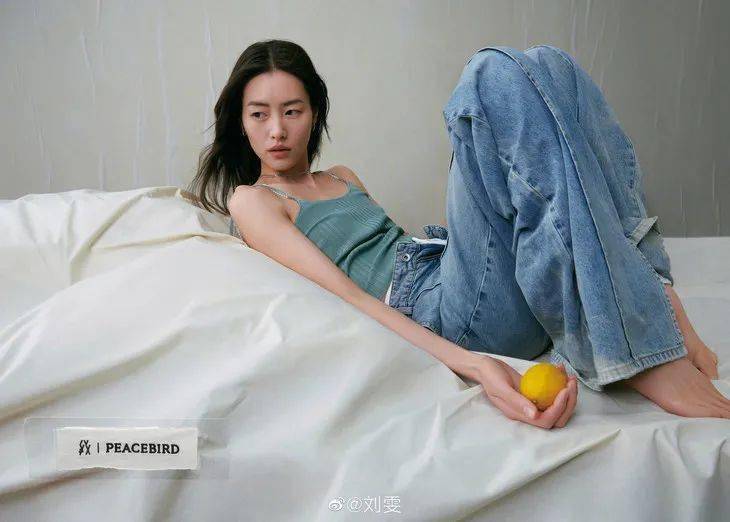品牌|下周穿什么 | 刘雯的背心，我穿也能这么好看？