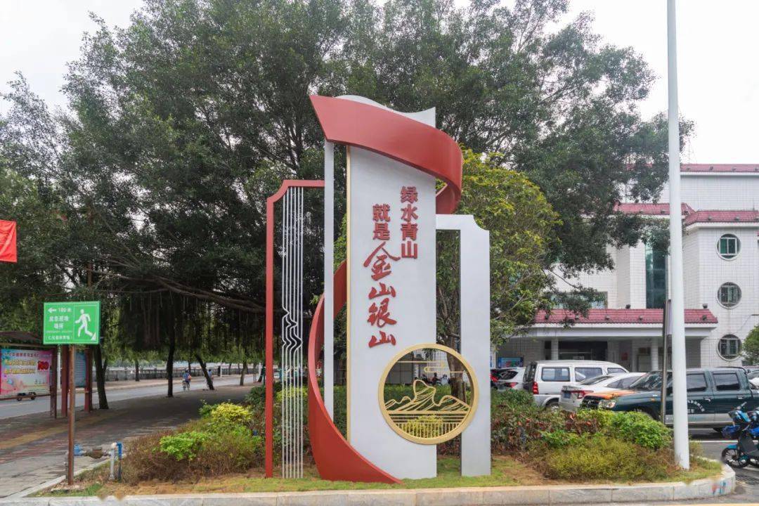 文明景观你留意到了吗县城增设多处景观小品成为一道亮丽风景