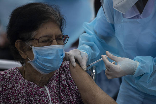 蛋白|因“异”生变①｜德尔塔肆虐下的疫苗研发变局