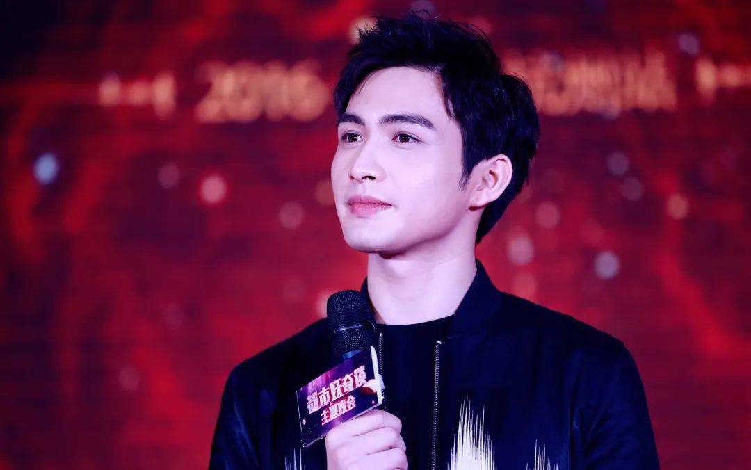 张艺兴人类高质量演员?张彬彬靠营销提咖?霍尊被迫官宣恋情?