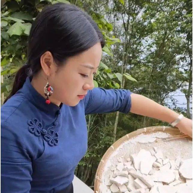每月直播销售额达四五十万元这位土家妹子怎么这么牛