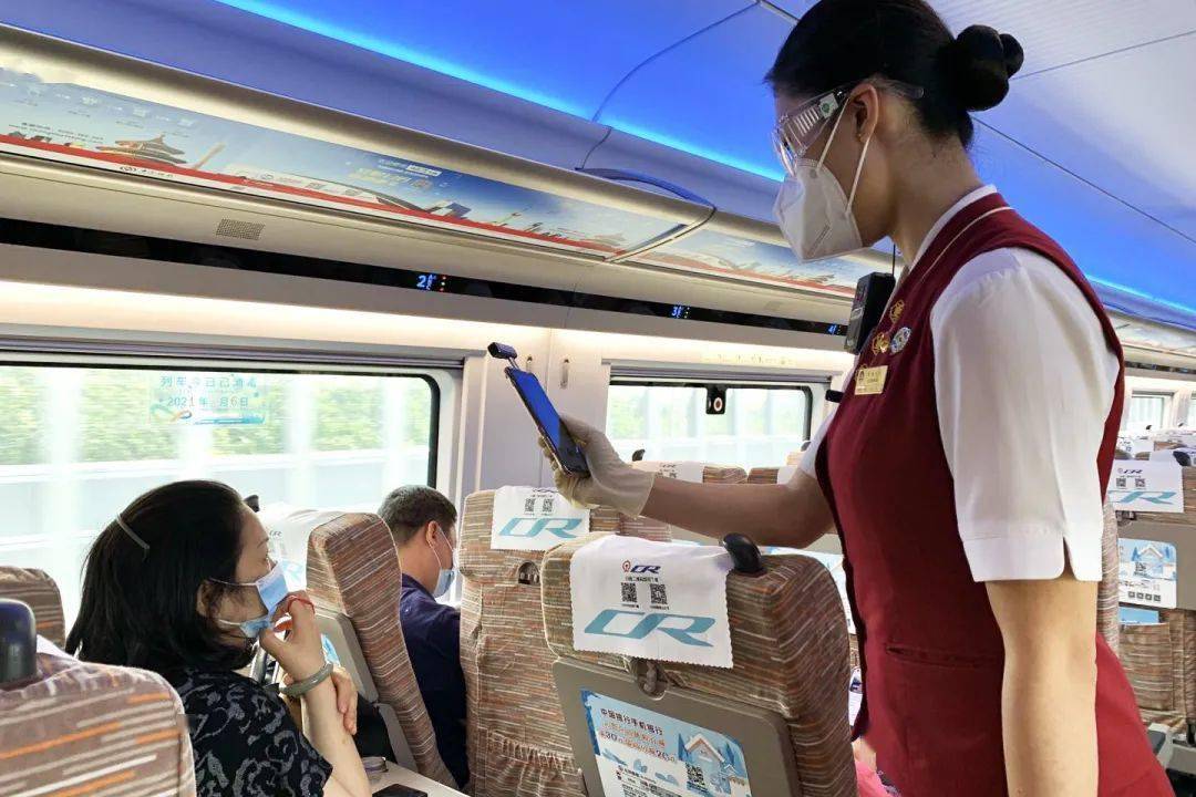 董静雪|高铁乘务员为什么“偷拍”乘客？原来是……