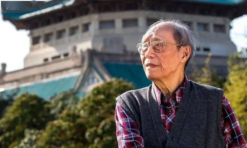 这一事件,后来被香港媒体报道,引起了轩然大波,刘道玉也因此被罢免.