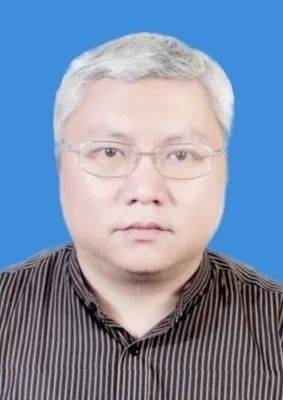 刘志辉刘志辉,男,副主任医师,景德镇市第一人民医院心血管内科主任