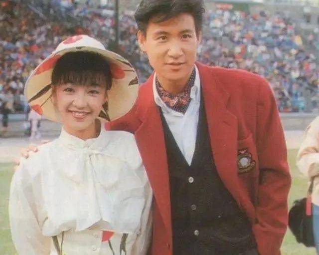 丁玉|被三个男人抛弃，事业巅峰期消失，这个乐坛一姐背后故事竟如此心酸