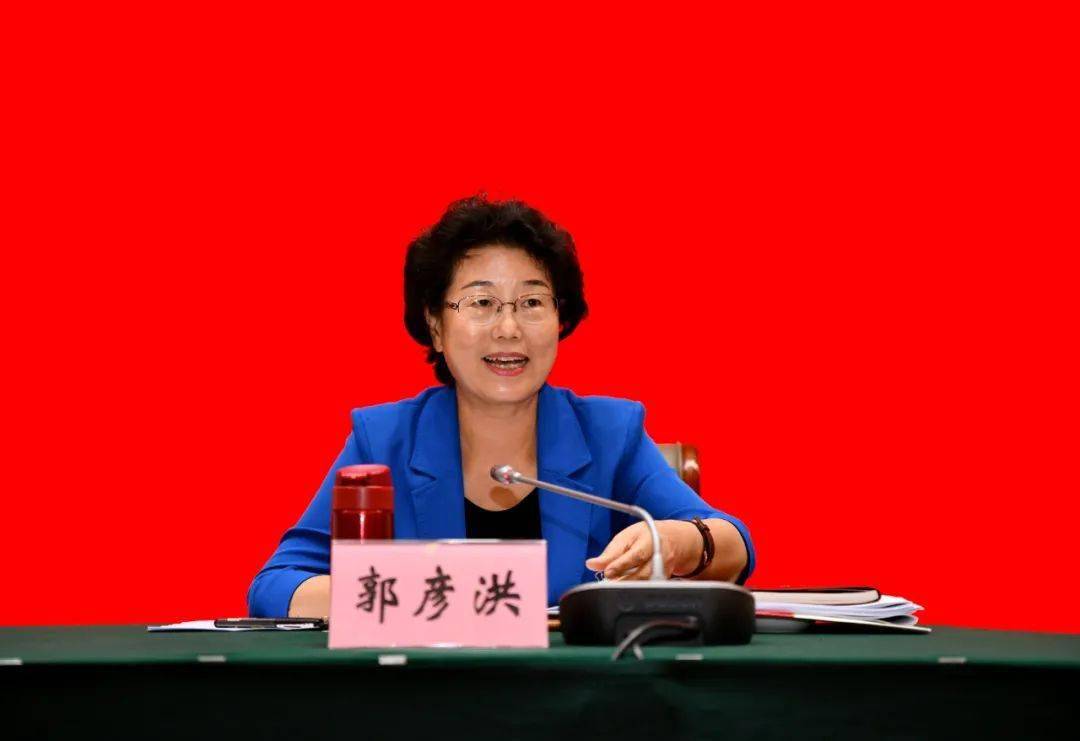 市人大常委会副主任毕开艾,魏文忠,常庆久,郑汉军,李东升,秘书长,市