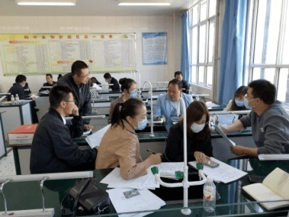海北州组织实施教师三年岗位练兵活动