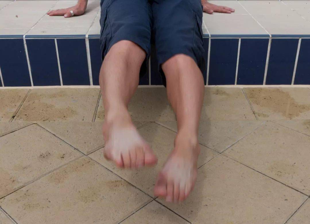 女性打腿为什么比男性好?