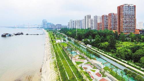武昌八铺街堤江滩整修一新