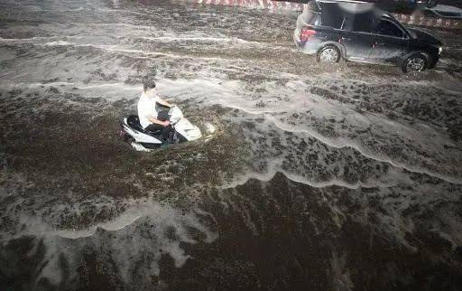 投资市场|雨后郑州的反思：城市“智能”为何变“无能”