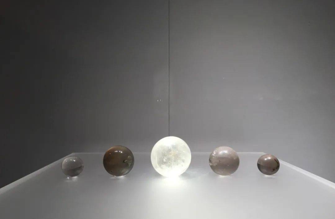 北宋·水晶球北宋·水晶念珠上海博物馆馆藏来源:北宋隆平寺塔基出土