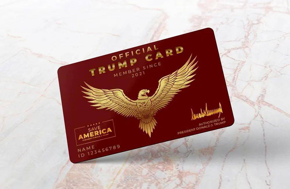 另外三种除了印有硕大的「official trump card」字样外,其红色的背景
