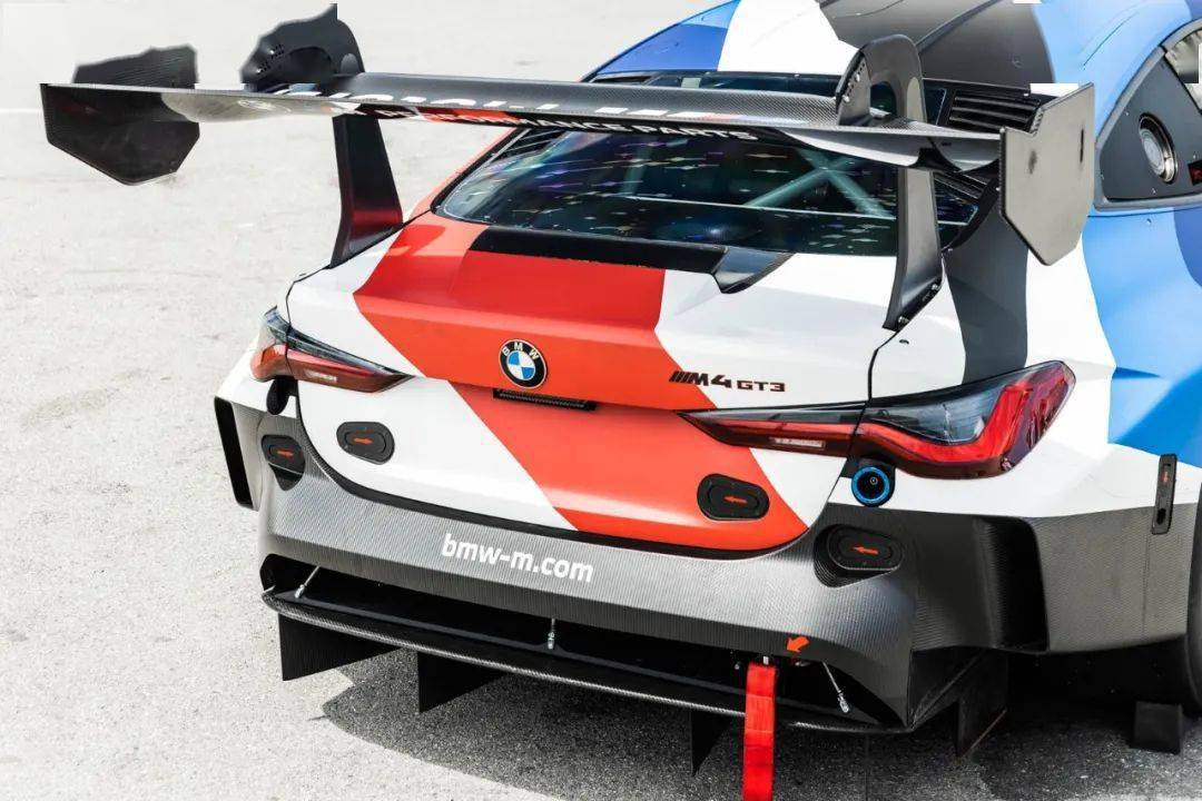 宝马m4gt3亮相蒙特利汽车周超多你没见过的细节