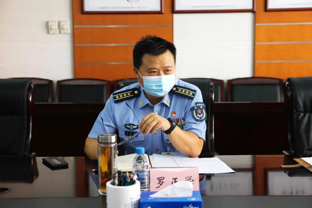 党委机关开门问计 青年博士畅所欲言