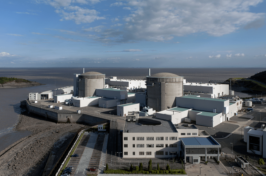 我国首座商用重水堆核电站建成发电我国首座国产化大型商用核电站建成