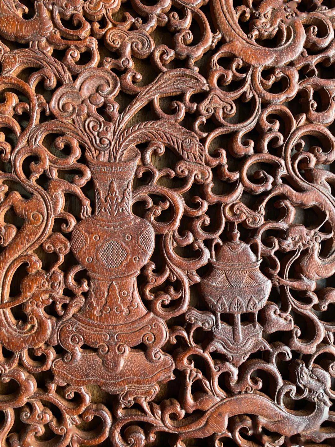 扫二维码收藏【镂雕博古螭龙硬木老窗板】07限时折扣寿山田黄冻龙钮