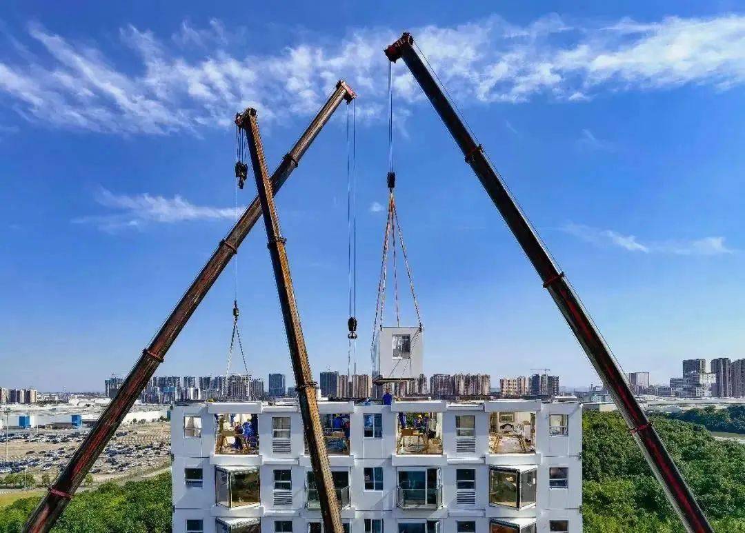 【震撼】不锈钢低碳建筑,"像造汽车一样造房子"