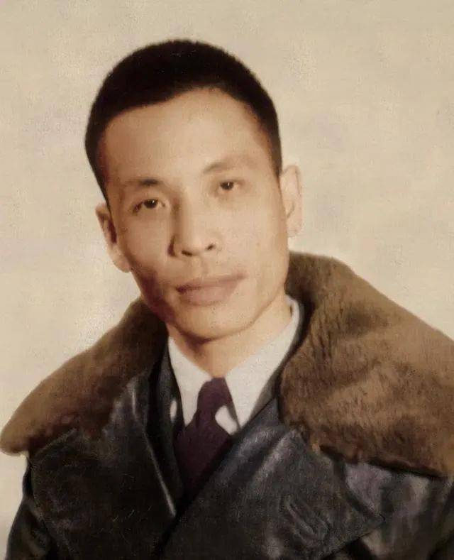 民族英雄身后，站着一位同样伟大的女性_凌维诚