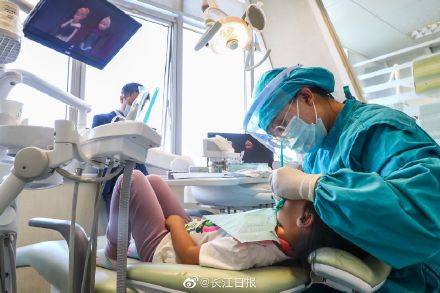 中华|美发美容“管”起美牙？口腔医学会：坚决反对