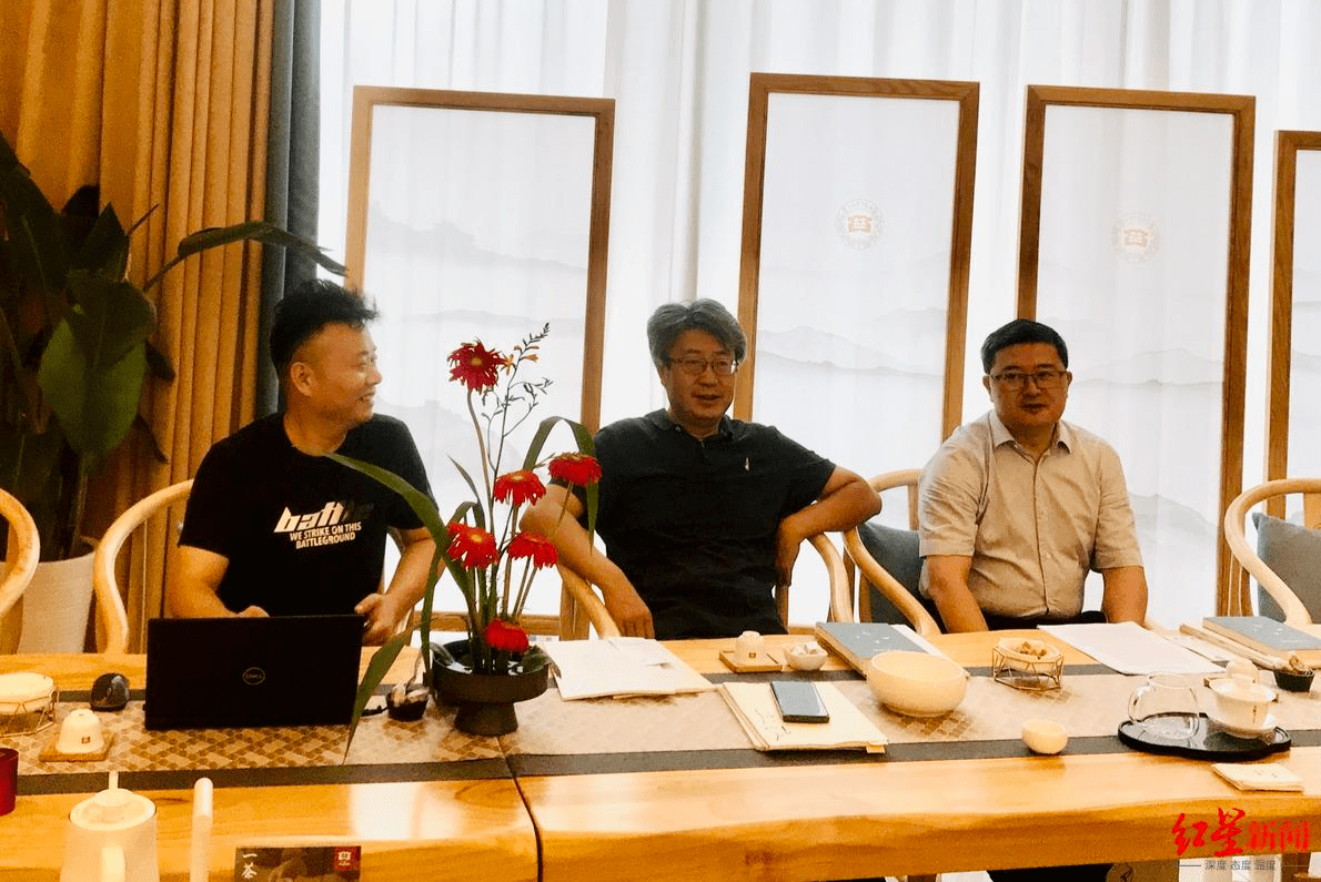 诗歌|品读龙小龙：新工业题材诗歌的“追光者”