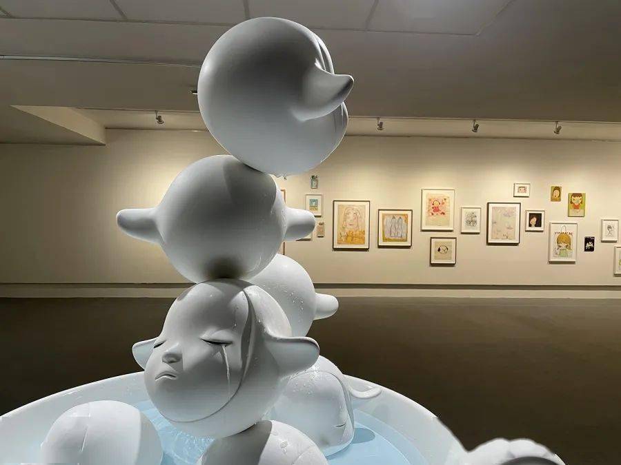 为什么奈良美智的展这么受欢迎?_展览