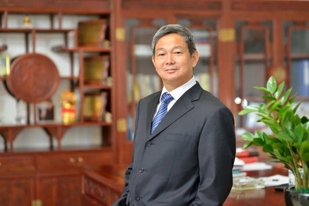 领军人物专访传统镜检技术的颠覆者爱威科技创始人丁建文