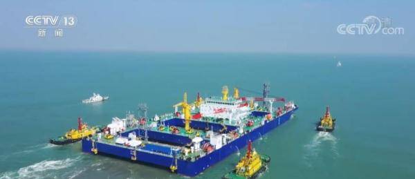 智能化|我国重大装备助力基础设施建设升级 重型自航绞吸船“天鲲号”完成吹水试验