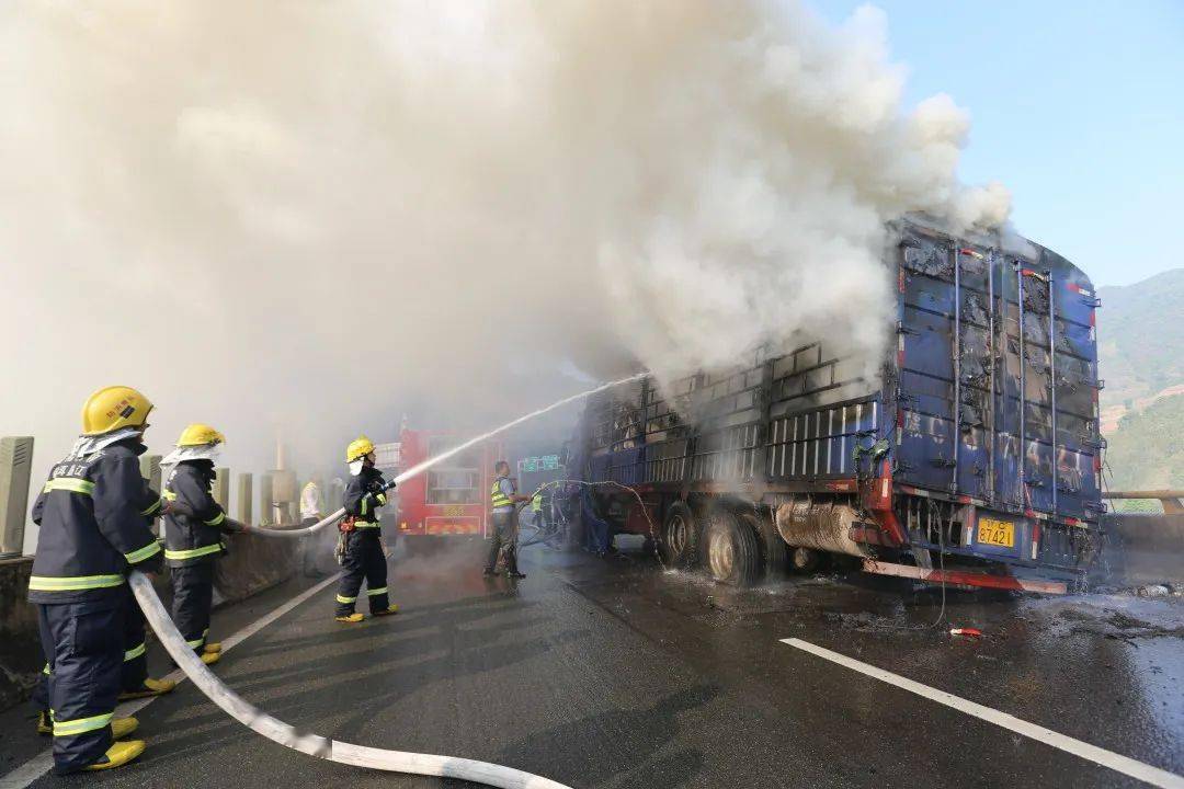 什么时候开始有的专职消防 fde6dfb8204e40c6a27e104f8663a6dc.jpeg