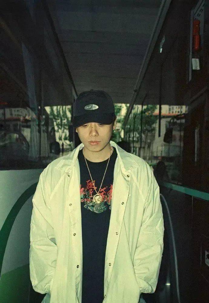 法老出手diss李岩恒竟遭福克斯阴阳怪气